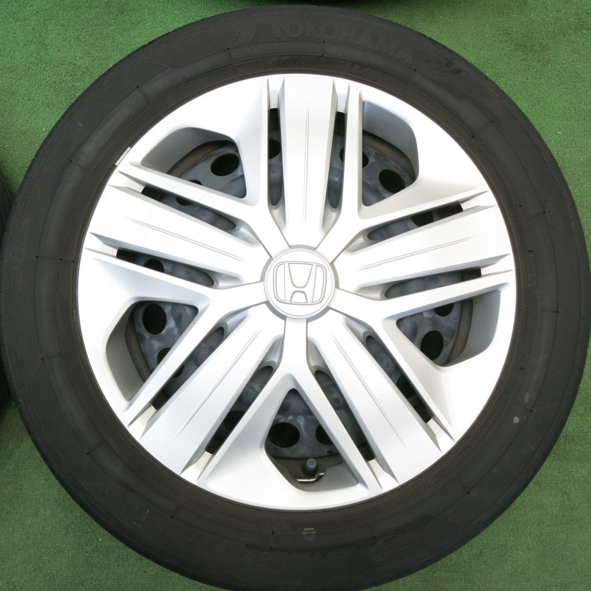 キレイ★ホンダ GK フィット 純正 スチール 185/60R15 ヨコハマ ブルーアース E50 E50J 15インチ PCD100/4H★6052307HAノ