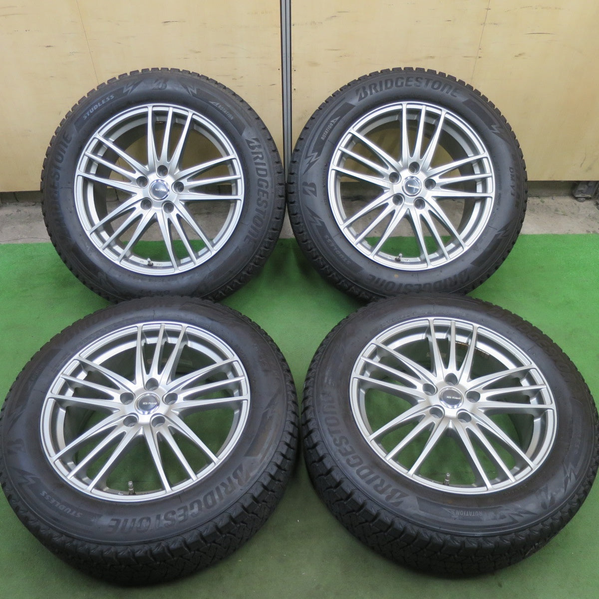バリ溝！キレイ！9.5分★スタッドレス 225/60R18 ブリヂストン ブリザック DM-V3 ECO FORME SE-18 エコフォルム 18インチ PCD114.3/5H★6041403TTス