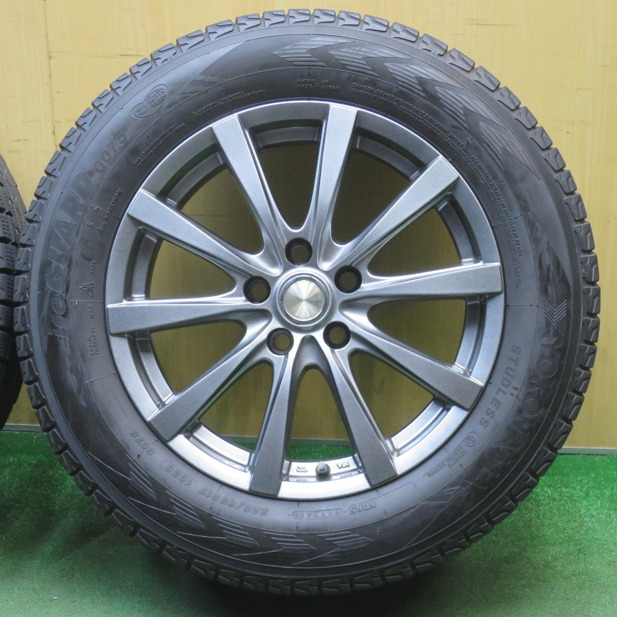 バリ溝！キレイ！9.5分★スタッドレス 225/65R17 ヨコハマ アイスガード G075 GRASS グラス 17インチ PCD114.3/5H★6031801NJス