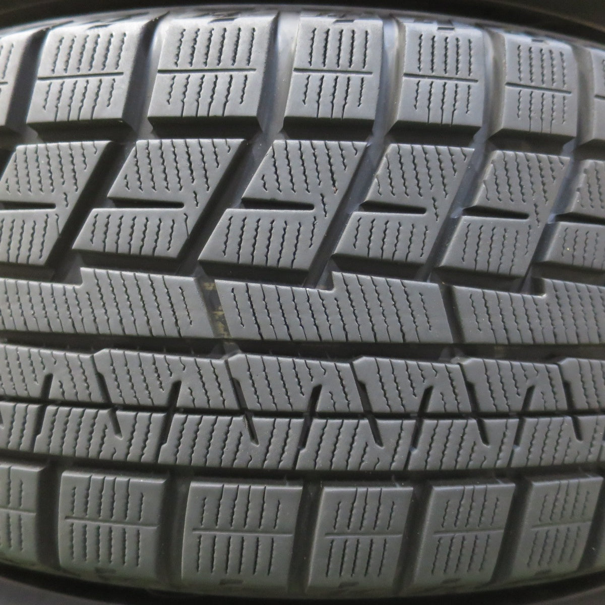 バリ溝！23年！キレイ！9.5分◎ホンダ RU ヴェゼル 純正 215/60R16 スタッドレス ヨコハマ アイスガード iG60 16インチ PCD114.3/5H◎6070103イス