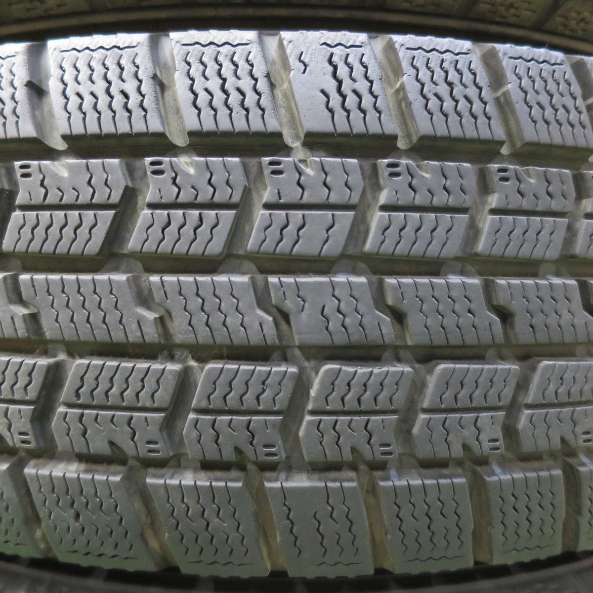 バリ溝！9分★スタッドレス 165/60R15 グッドイヤー アイスナビ7 JOKER ジョーカー 15インチ 軽サイズ PCD100/4H★5082803イス