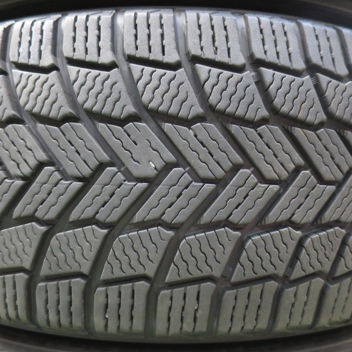 バリ溝！21年！9分★スタッドレス 235/60R18 ミシュラン X-ICE SNOW SUV タイヤ 18インチ ボルボ アウディ ベンツ レクサス 等★5011001イスタ