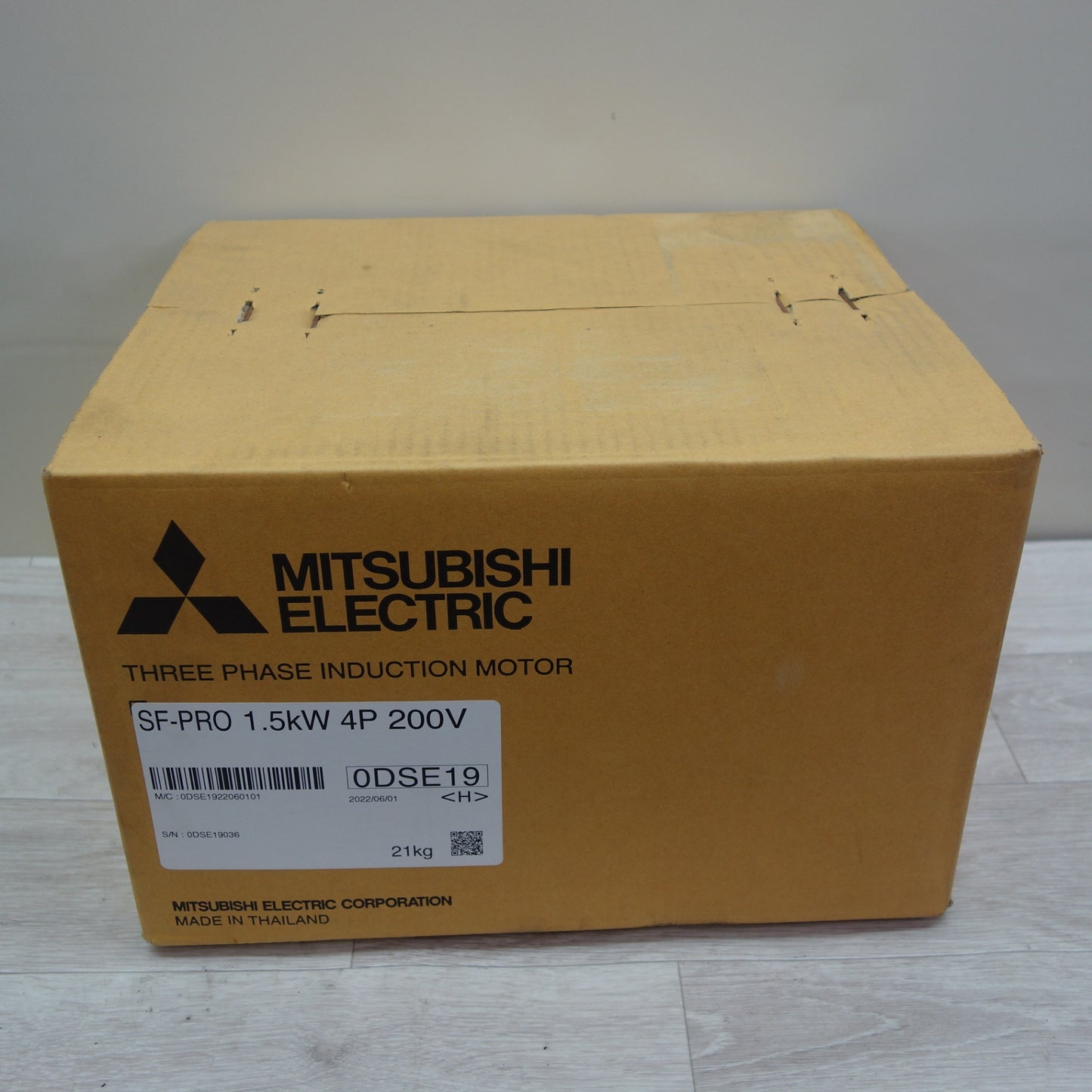 [送料無料] 未使用☆三菱 三相 モーター SF-PRO 屋外形 トップランナー モーター 1.5kW 4P 200V 0DSE19☆