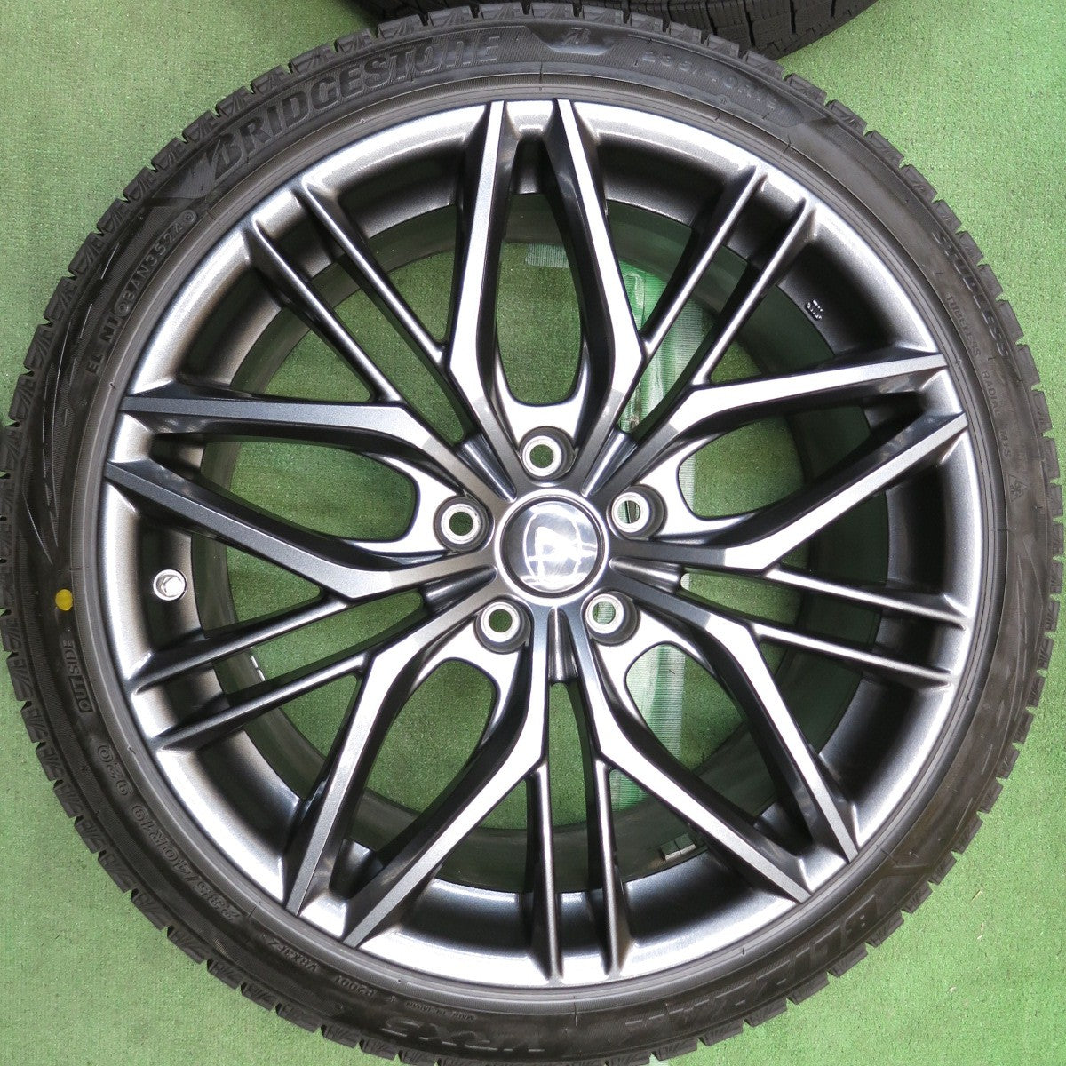 センサー付！バリ溝！24年！9.5分◎レクサス IS 500 Fスポーツ 純正 235/40R19 265/35R19 スタッドレス ブリヂストン ブリザック VRX3 19インチ PCD114.3/5H◎6092605HAス