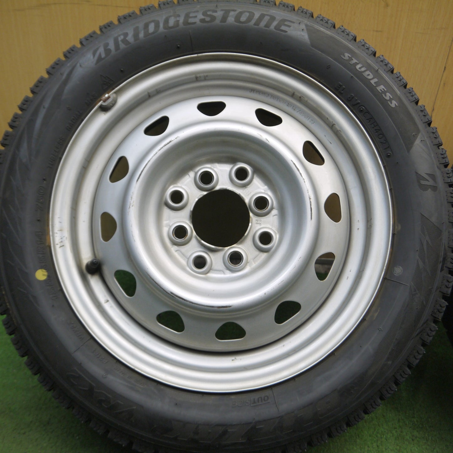 *送料無料* バリ溝！21年！9.5分★スタッドレス 155/65R14 ブリヂストン ブリザック VRX2 スチール 14インチ PCD100 114.3/4H マルチ★4040202Hス