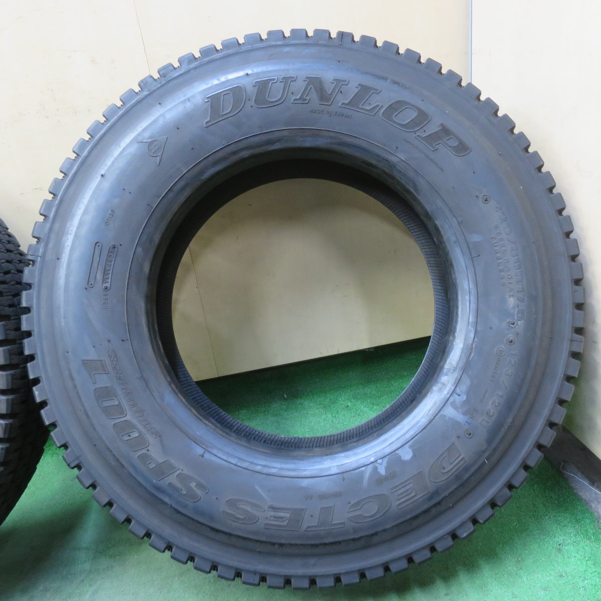 バリ溝！23年！9.5分！6本★トラック タイヤ 225/80R17.5 123/122L スタッドレス ダンロップ デクテス SP001 DECTES 17.5インチ★6051501イスタ