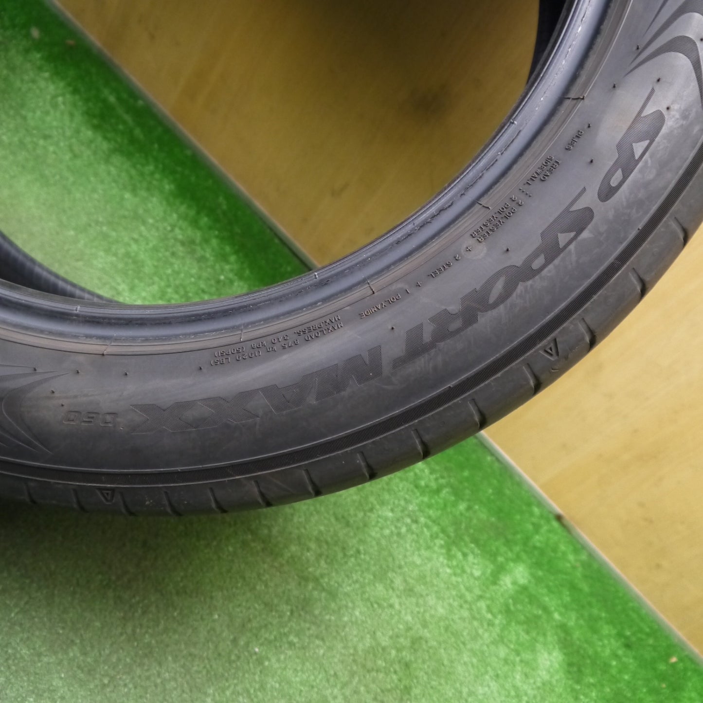 2本価格！23年★225/55R19 ダンロップ SPスポーツマックス 060 タイヤ 19インチ 40系 ヴェルファイア アルファード 等★6021810Hノタ