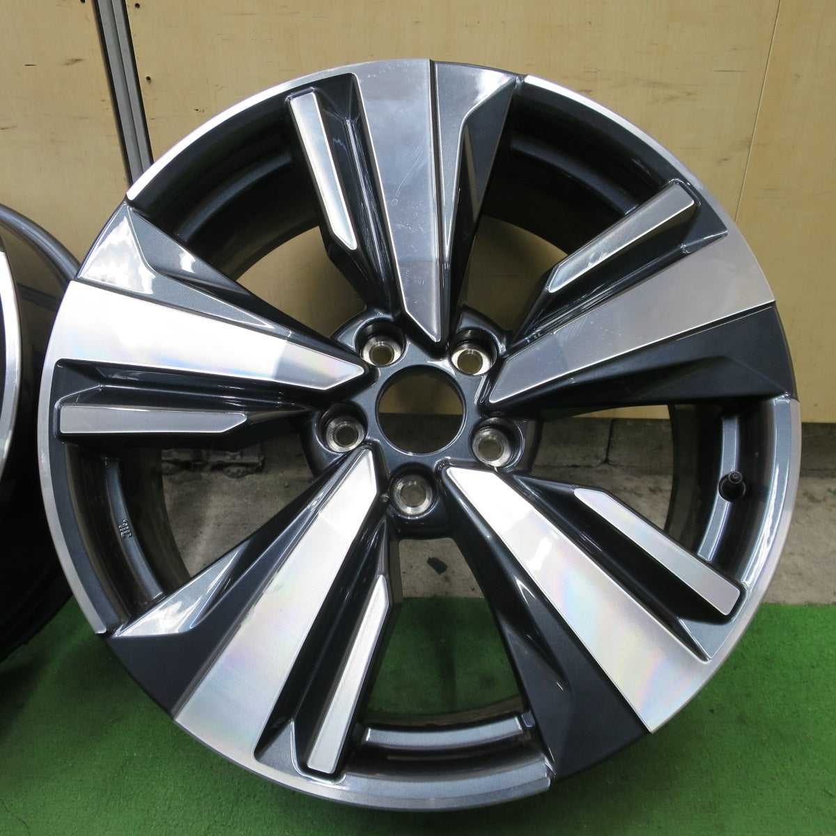 新車外し◎日産 T33 エクストレイル 純正 ホイール 19インチ 19×7.5J PCD114.3/5H◎6082901NGホ