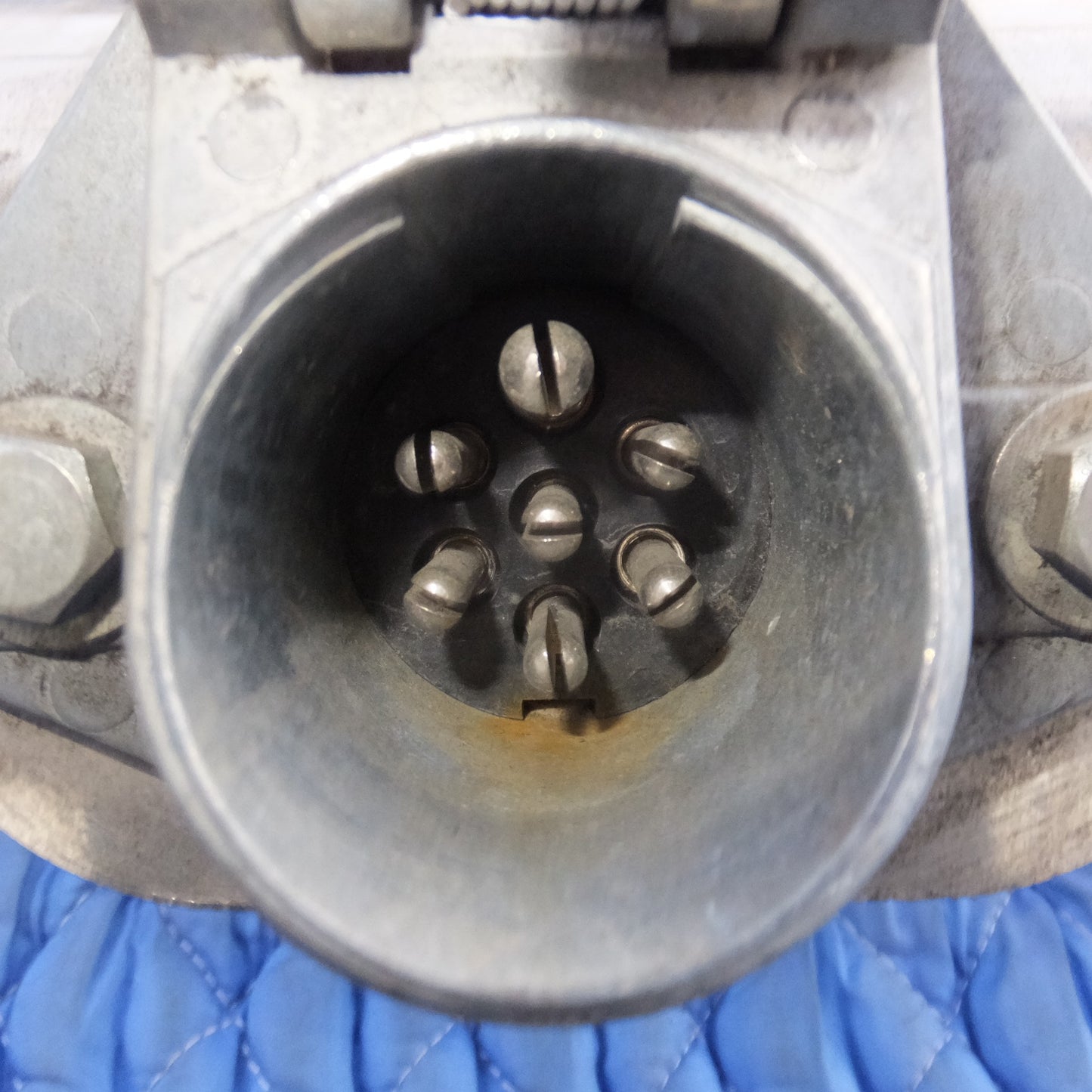 [送料無料] 岐阜発★サン自動車工業 SUNTREX ヒッチメンバー TUG MASTER 7-WAY 6-24 VOLTS　口径 約 5cm(3)★