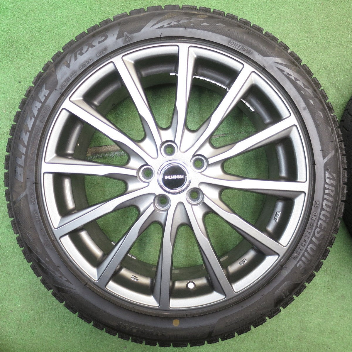 バリ溝！23年！キレイ！9.5分★レガシィ 等 215/45R17 スタッドレス ブリヂストン ブリザック VRX3 BALMINUM AR12 バルミナ 17インチ PCD100/5H★6051205NJス