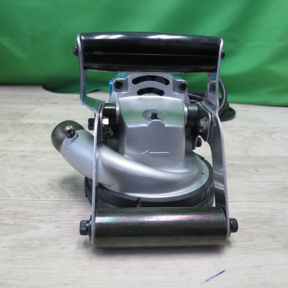 [送料無料] 美品☆マキタ 110mm コンクリート カンナ 100V PC1100 ハードケース付き かんな 研削 電動 工具☆