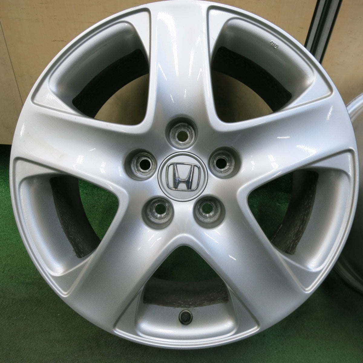 [送料無料] 4本価格★ホンダ KB1 レジェンド 純正 ホイール 17インチ 17×8J PCD120/5H★5012207SYホ