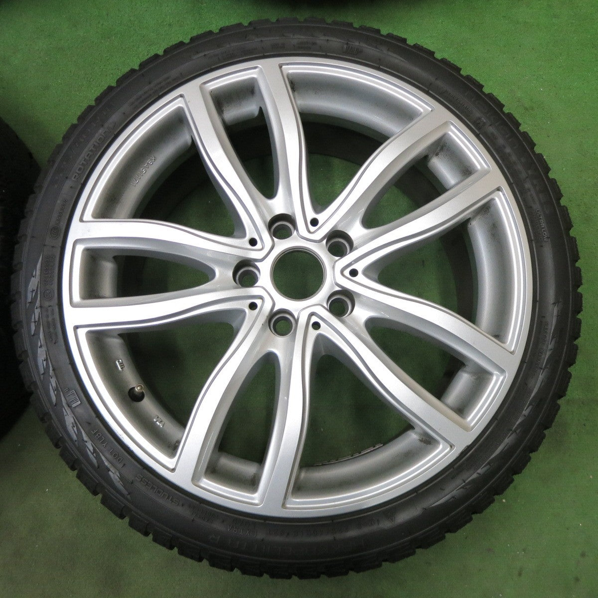 バリ溝！9分★BMW 等 MAK FAHR 225/40R18 スタッドレス ノキアン タイヤ ハッカペリッタ R3 ファー 18インチ PCD112/5H★6012002ナス