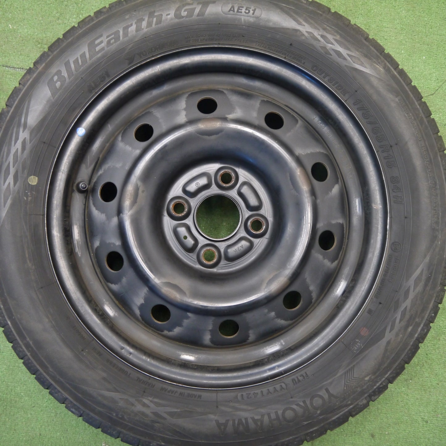 バリ溝！8.5分★175/65R15 ヨコハマ BluEarth-GT AE51 TOPY スチール ホイール ブルーアース 15インチ PCD100/4H★6033002Hノ
