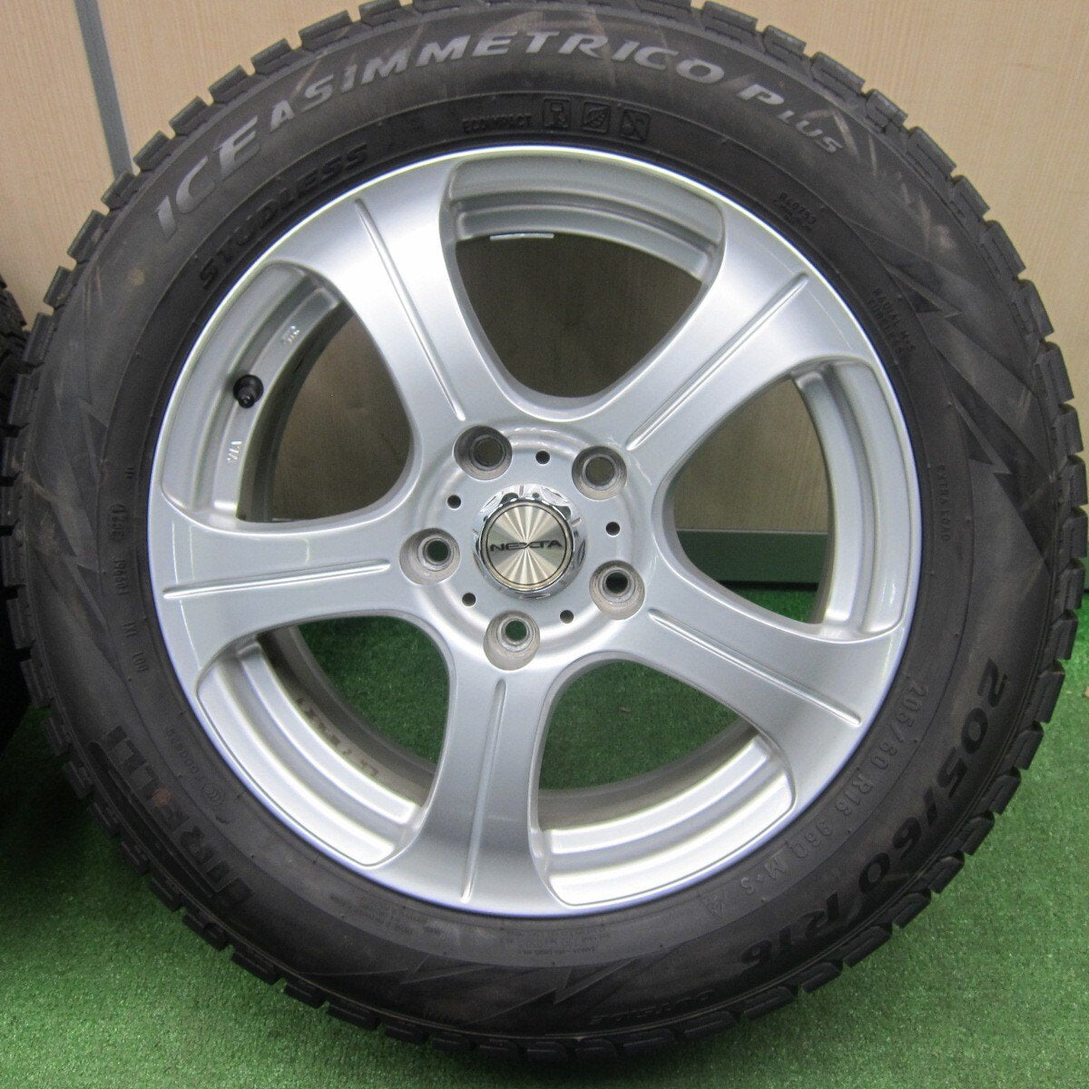 バリ溝！21年！キレイ！8.5分★スタッドレス 205/60R16 ピレリ アイスアシンメトリコ プラス NEXTA ネクスタ 16インチ PCD114.3/5H★4121411TNス