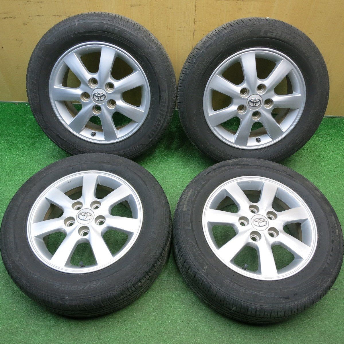 キレイ★トヨタ アイシス 純正 195/65R15 ラウフェン G FIT as 15インチ PCD114.3/5H★6010812HAノ