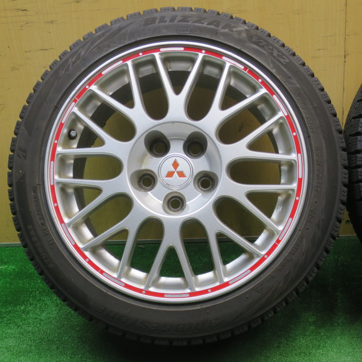 バリ溝！9.5分★三菱 ランエボ7 GT-A 純正 225/45R17 スタッドレス ブリヂストン ブリザック VRX2 17インチ PCD114.3/5H★5112401NJス