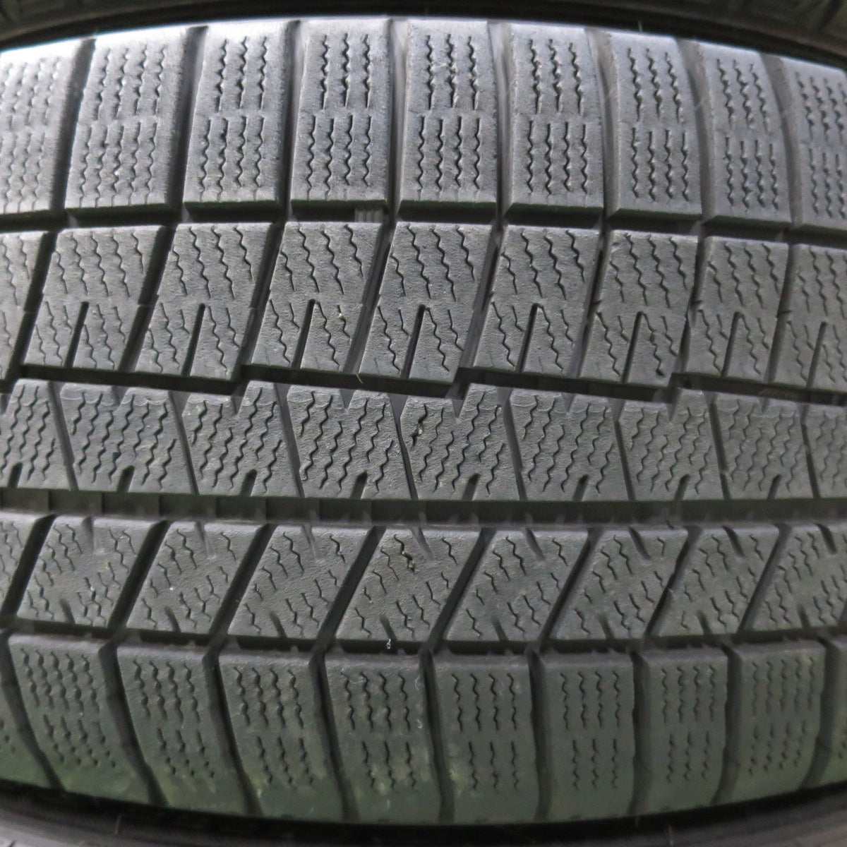 [送料無料] バリ溝！キレイ！8.5分★テスラ レクサス 等 MAK LUFT 245/45R19 スタッドレス ダンロップ ウインターマックス 03 19インチ ルフト PCD120/5H★5012806イス