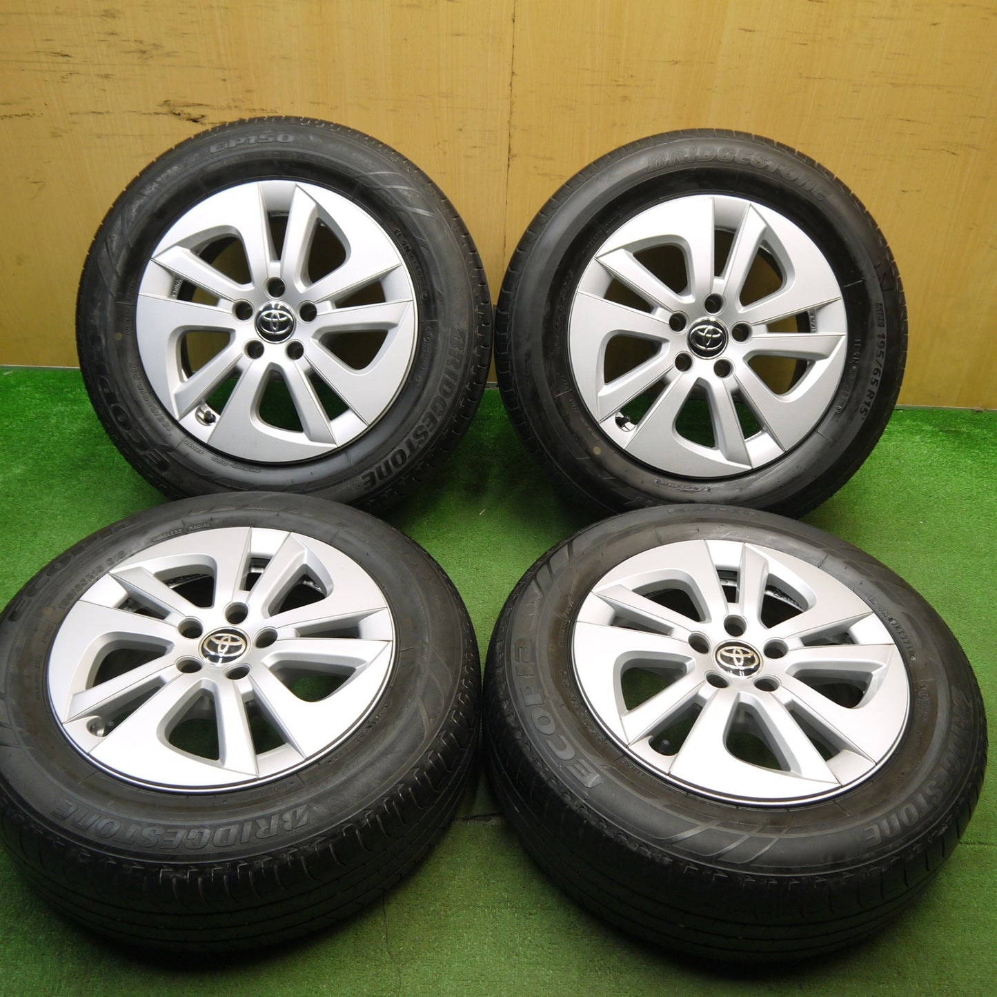 キレイ★トヨタ 50系 プリウス 純正 195/65R15 ブリヂストン ネクストリー エコピア 15インチ PCD100/5H★5042811Hノ