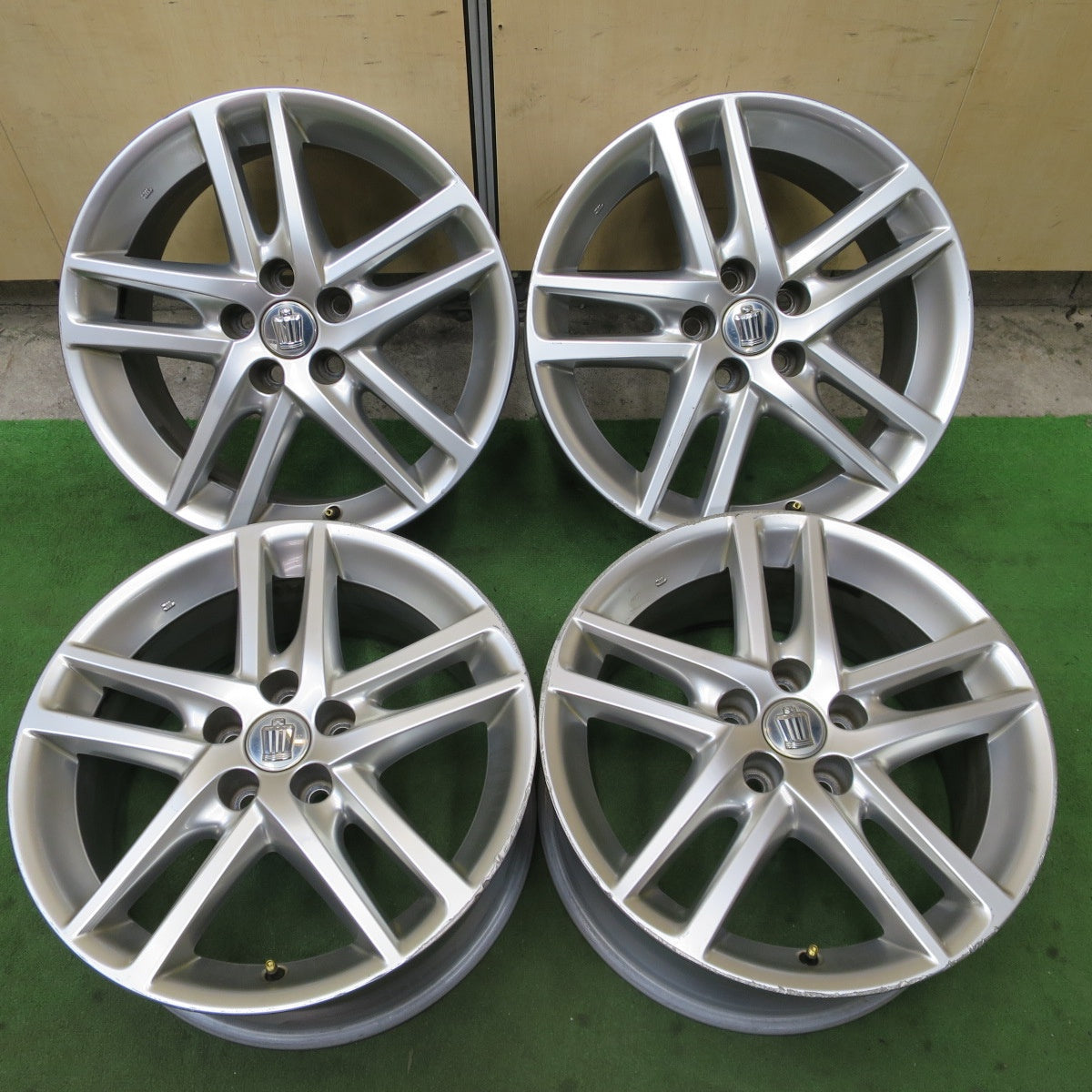 4本価格★トヨタ 200系 クラウン アスリート 純正 ホイール 18インチ 18×8J PCD114.3/5H★6052201NGホ