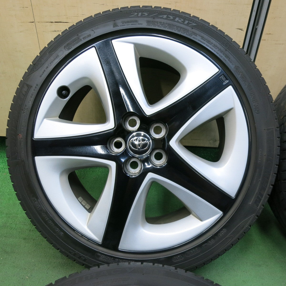 [送料無料] 4本価格★トヨタ 50系 プリウス ツーリング 純正 215/45R17 ミシュラン プライマシー HP 17インチ PCD100/5H★5032512SYノ