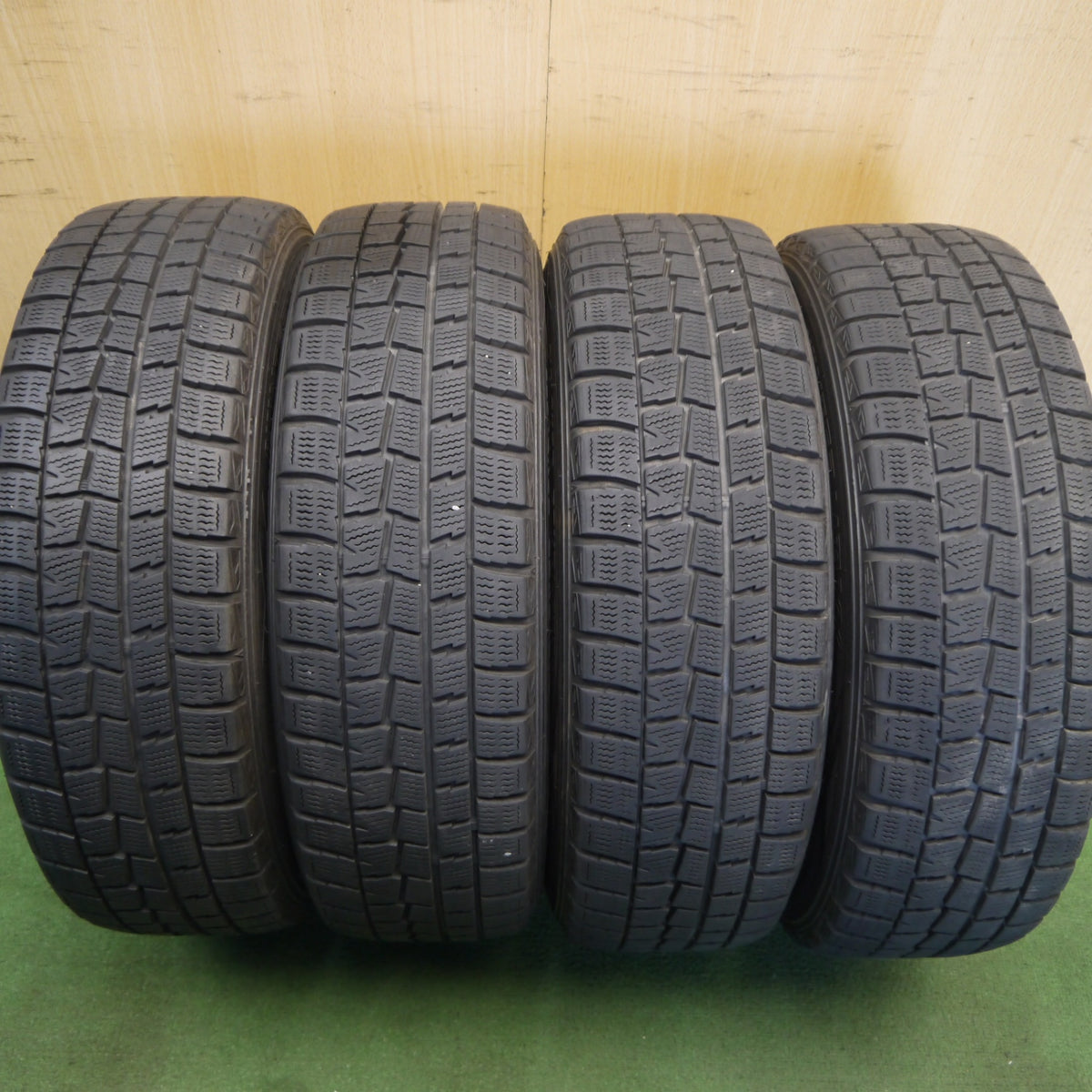 4本価格◎スタッドレス 175/65R15 ダンロップ ウインターマックス WM01 Exceeder エクシーダー 15インチ PCD100/4H◎6082603Hス