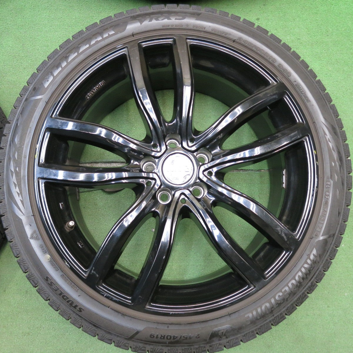 バリ溝！9.5分◎BMW 等 MAK FAHR 245/40R19 スタッドレス ブリヂストン ブリザック VRX3 ファー 19インチ PCD112/5H◎6080903HAス