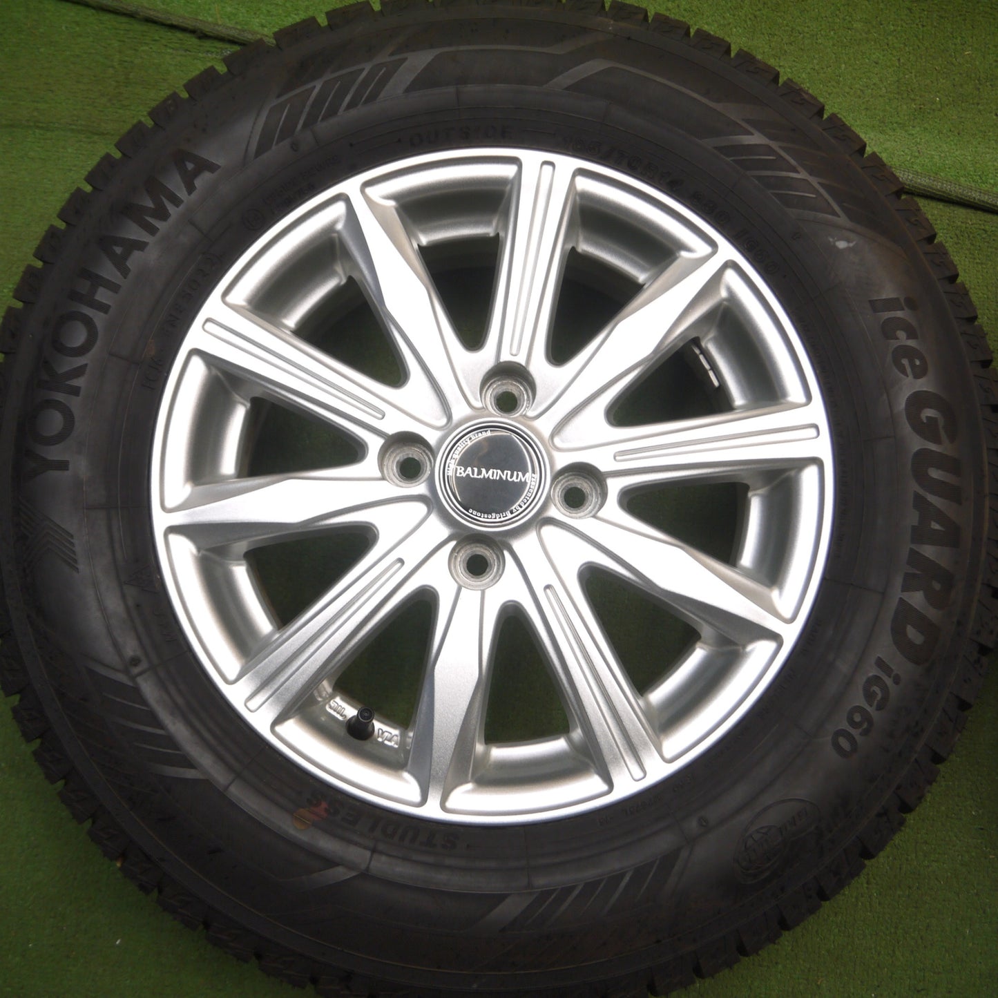 *送料無料* バリ溝！22年！キレイ！ほぼ10分★スタッドレス 185/70R14 ヨコハマ アイスガード iG60 BALMINUM バルミナ 14インチ PCD100/4H★4061004Hス