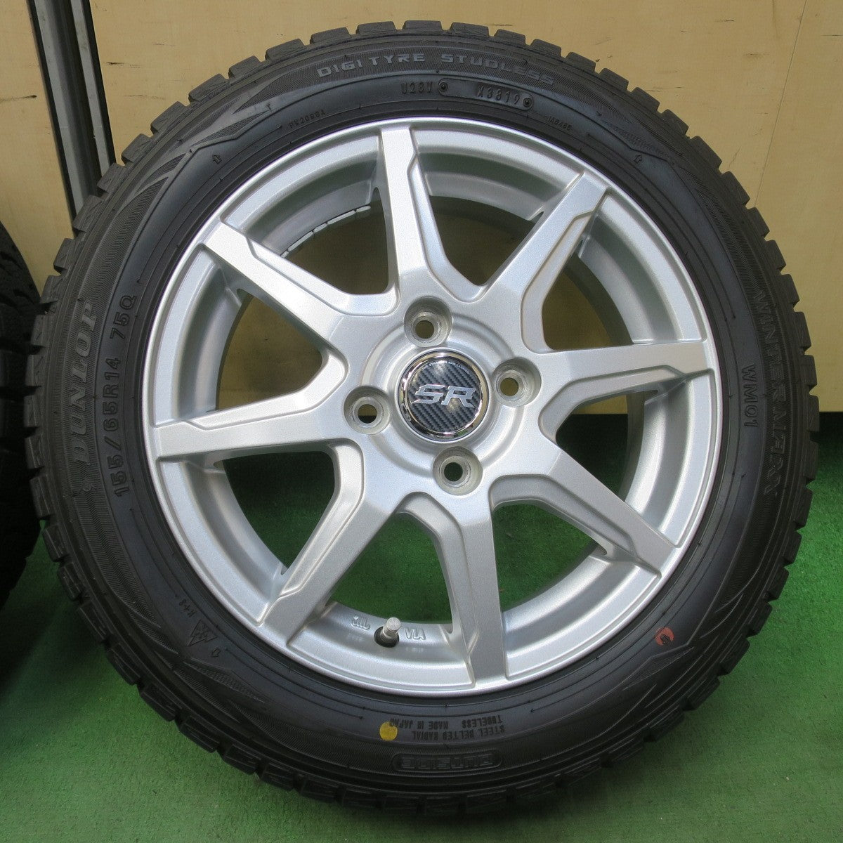 バリ溝！キレイ！9分★スタッドレス 155/65R14 ダンロップ ウインターマックス WM01 STRANGER ストレンジャー 14インチ PCD100/4H★6040609イス