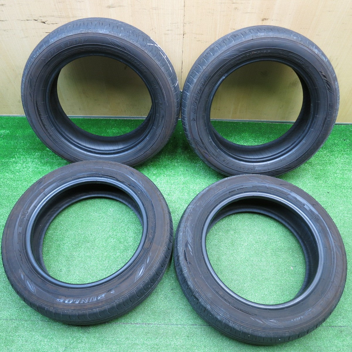 バリ溝！24年！9.5分以上★165/65R15 ダンロップ エナセーブ EC300+ タイヤ 15インチ タフト ソリオ デリカ D:2 等★5110604HAノタ