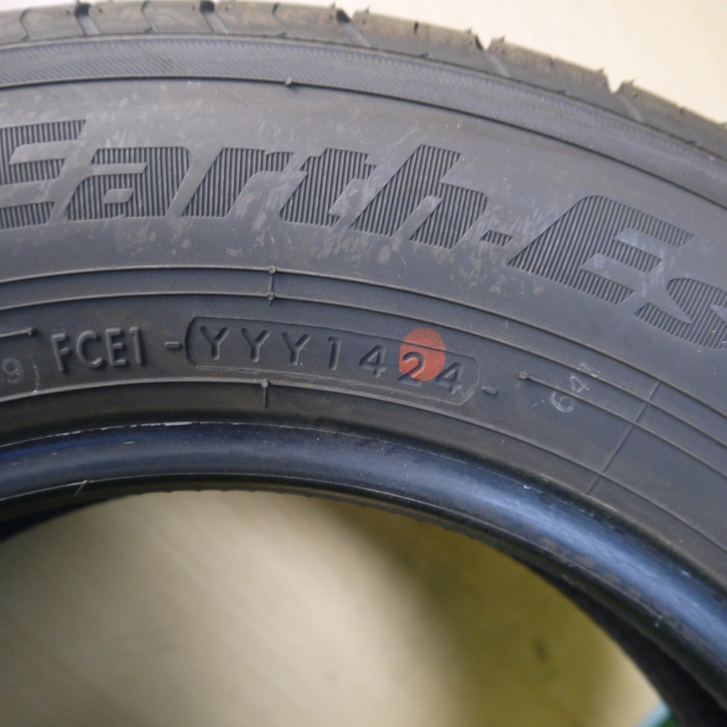 2本価格！24年★145/80R13 ヨコハマ BluEarth-ES ES32 ブルーアース 13インチ タイヤ N-BOX ラパン ココア キャンバス タント ウェイク 等★6061509Hノタ
