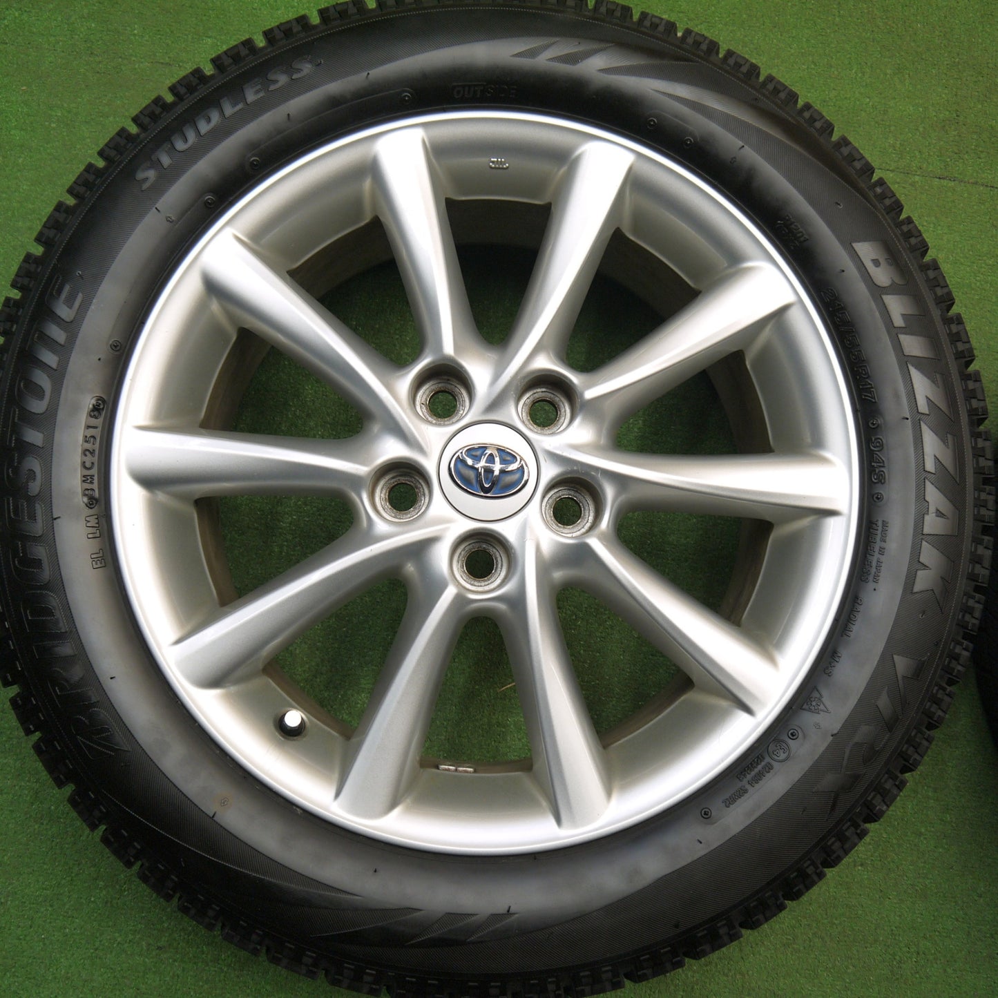 バリ溝！キレイ！9.5分★トヨタ 50系 エスティマ アエラス 純正 215/55R17 スタッドレス ブリヂストン ブリザック VRX 17インチ PCD114.3/5H★5121003Hス