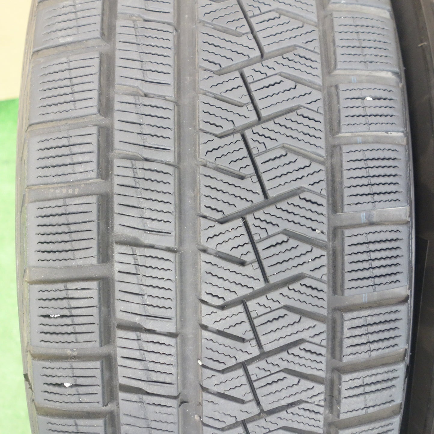 バリ溝！キレイ！9分★スタッドレス 225/65R17 ピレリ アイスアシンメトリコ プラス SCHNEIDER シュナイダー 17インチ PCD114.3/5H★6020701KTス