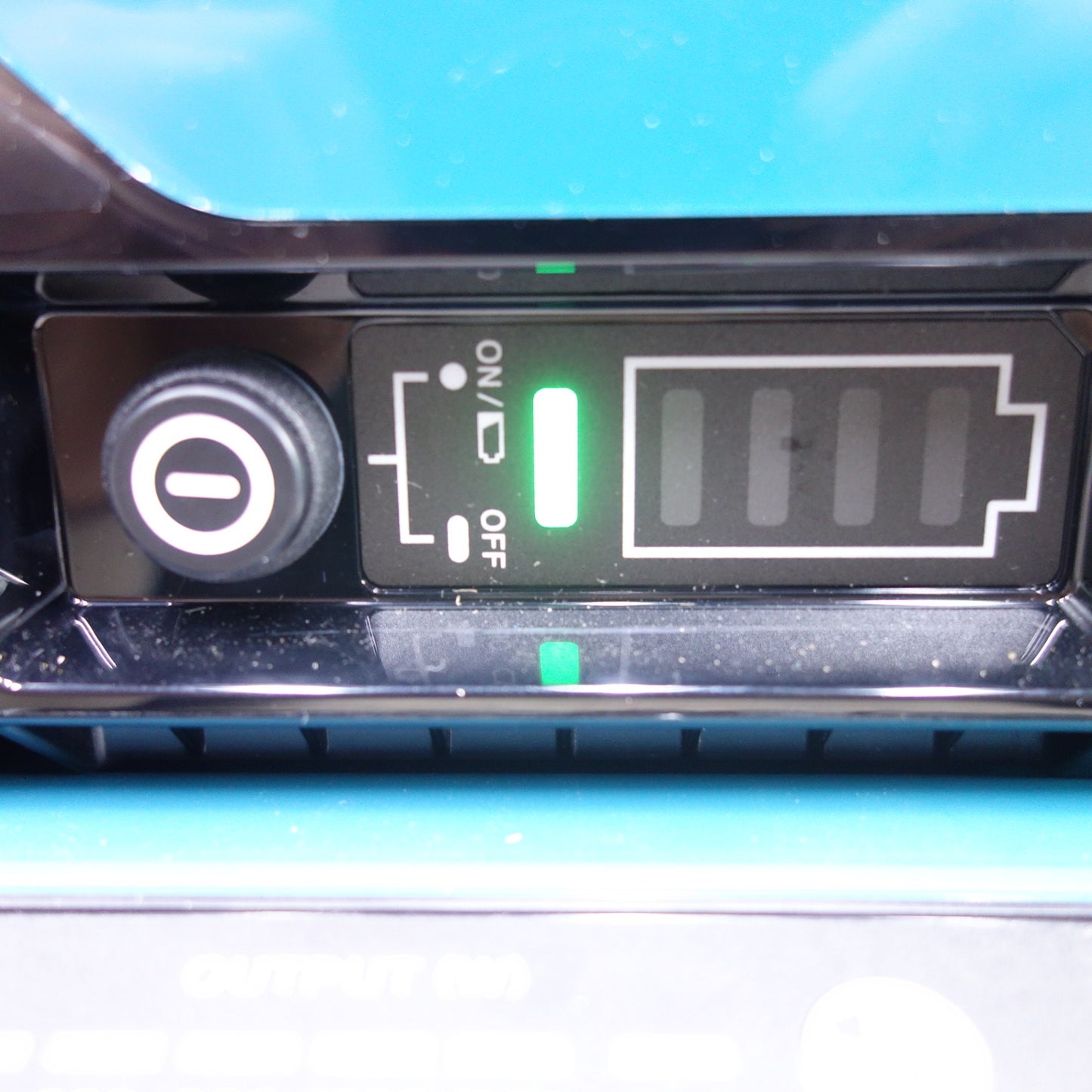 [送料無料] キレイ！付属品付◆マキタ ポータブル電源 ユニット PDC1200 DCACインバータ BAC01 バッテリー 電動 工具 防災 キャンプ 野外 Makita◆