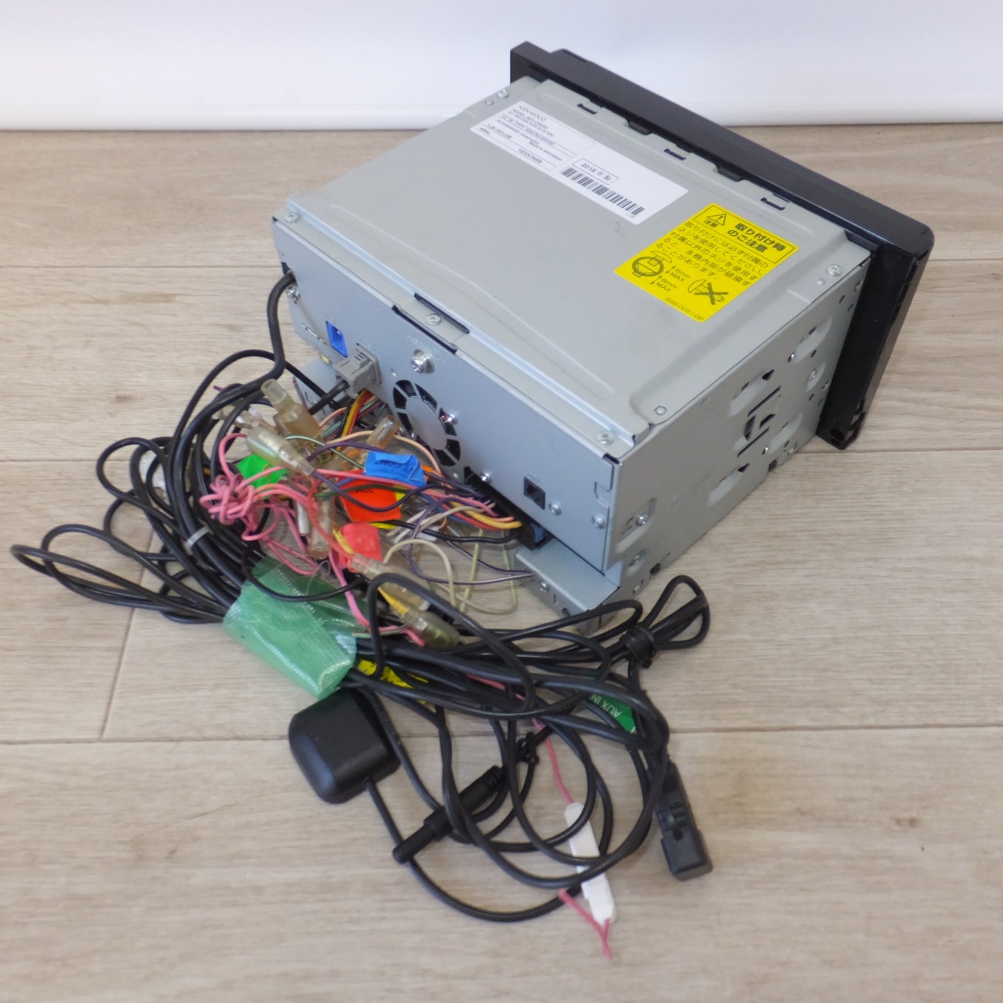 [送料無料] ★ケンウッド KENWOOD メモリーナビゲーション MDV-D305W(9★