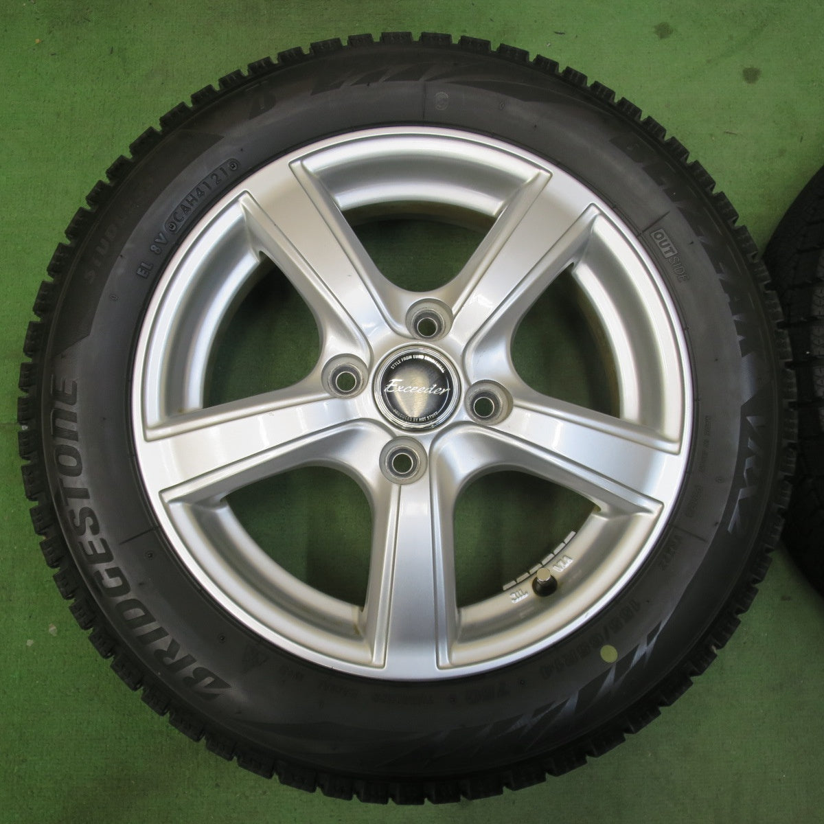 バリ溝！8.5分★スタッドレス 155/65R14 ブリヂストン ブリザック VRX2 Exceeder エクシーダー 14インチ PCD100/4H★5123109イス