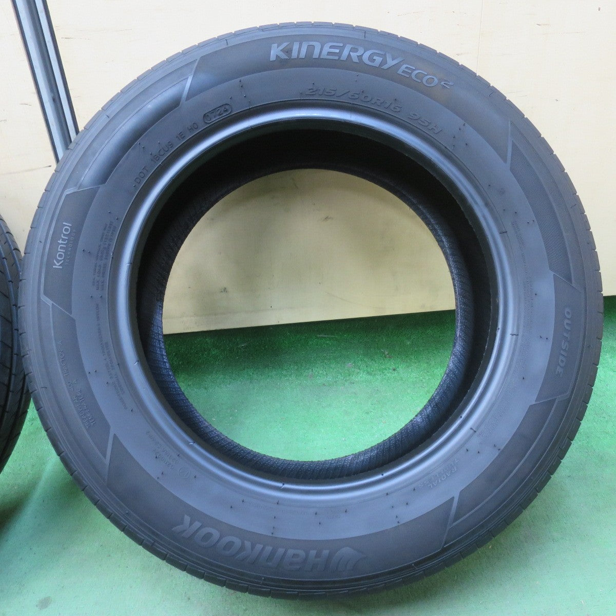 バリ溝！24年！9分★215/60R16 ハンコック キナジー ECO2 KINERGY タイヤ 16インチ ヴェゼル CX-3 マークX クラウン ロイヤル 等★6012709イノタ