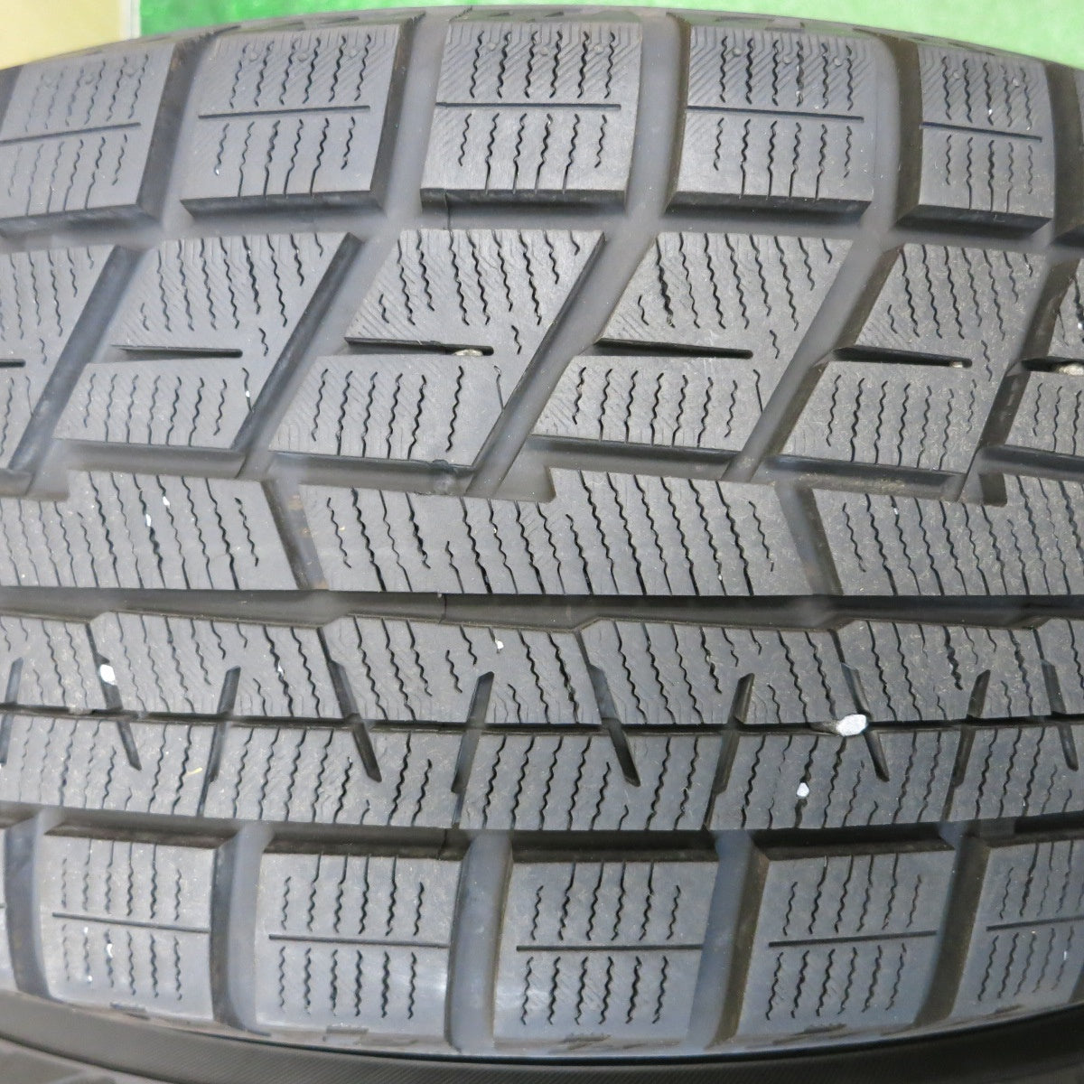 バリ溝！23年！9.5分★LOXARNY SPORT 215/60R16 スタッドレス ヨコハマ アイスガード iG60 ロクサーニ 16インチ PCD114.3/5H★6010806HAス