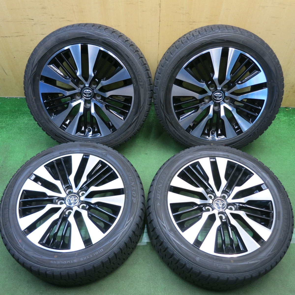 4本価格◎トヨタ 30系 アルファード ヴェルファイア SC ZG パッケージ 純正 235/50R18 スタッドレス ダンロップ ウインターマックス WM01 18インチ PCD114.3/5H◎6101507HAス