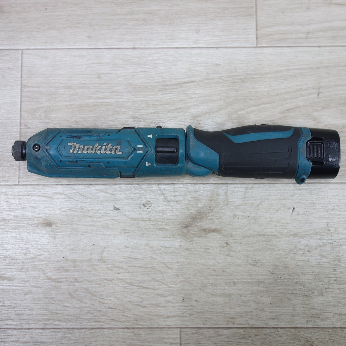 [送料無料] ◆マキタ 充電式 ペン インパクト ドライバ TD022D 7.2V 電動 工具 DIY コードレス Makita◆