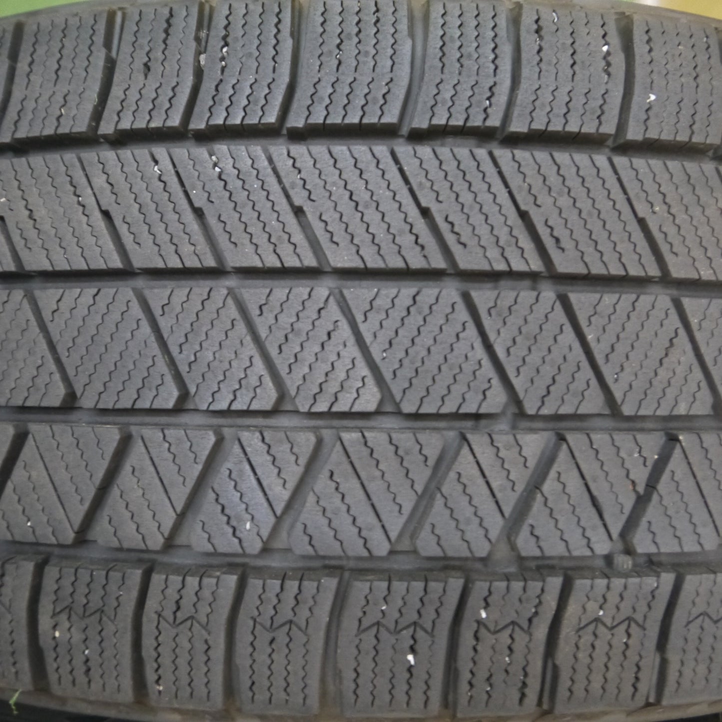 *送料無料* バリ溝！21年！キレイ！9.5分★ベンツ 等 BBS SR005 215/55R17 スタッドレス ブリヂストン ブリザック VRX3 17インチ PCD112/5H★4060709Hス