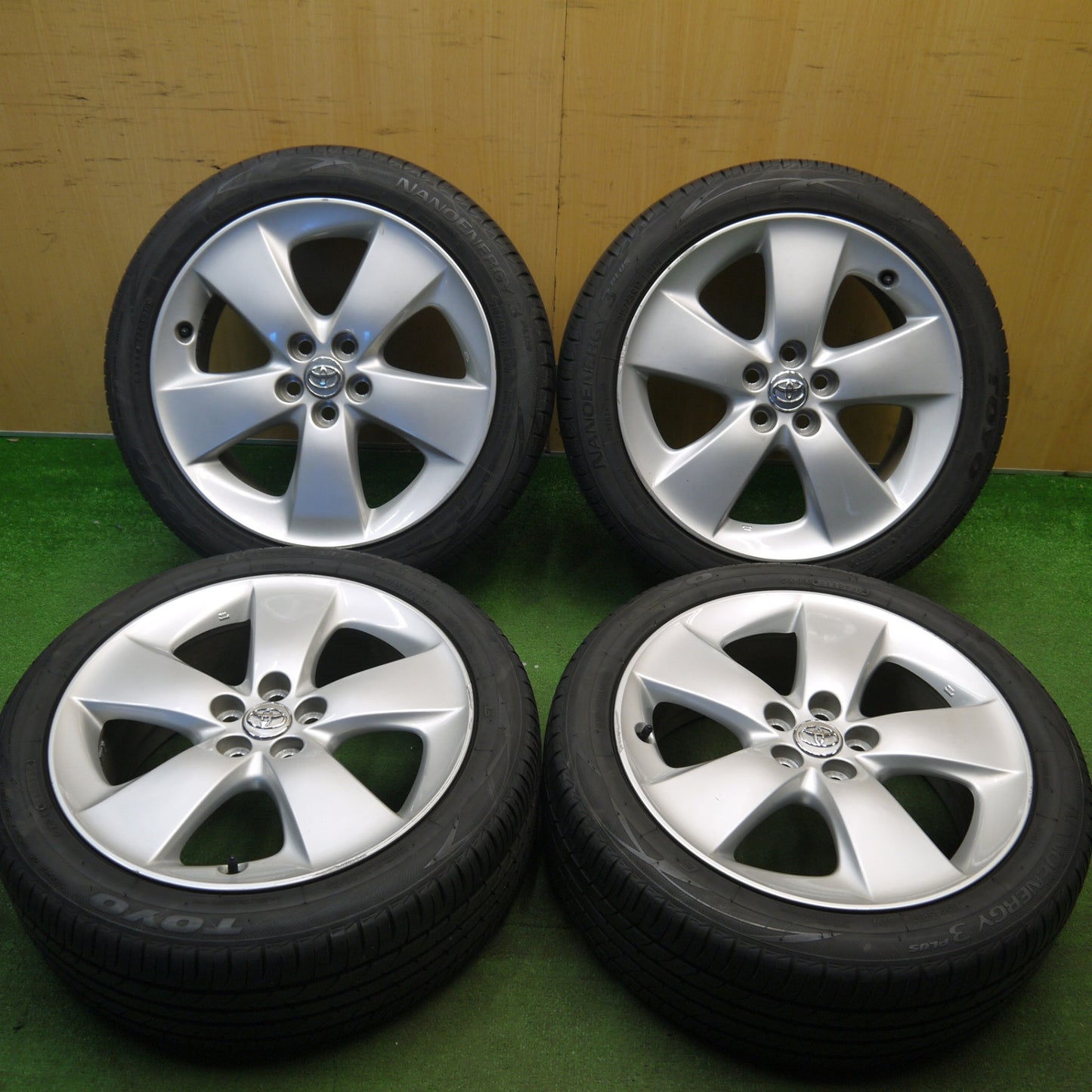 バリ溝！9.5分★トヨタ 30系 プリウス S G ツーリング 純正 215/45R17 トーヨー ナノエナジー3 プラス 17インチ PCD100/5H★6030902Hノ