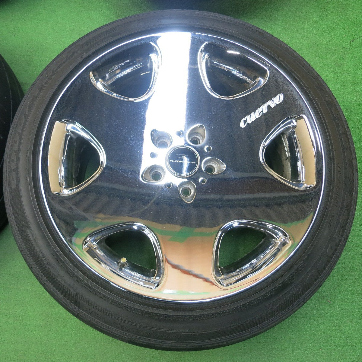 *送料無料* バリ溝！ほぼ10分★FLEDERMAUS Cuervo 245/45R19 ブリヂストン ヨコハマ グッドイヤー フレーダーマウス クエルボ PCD114.3/5H★4033002イノ