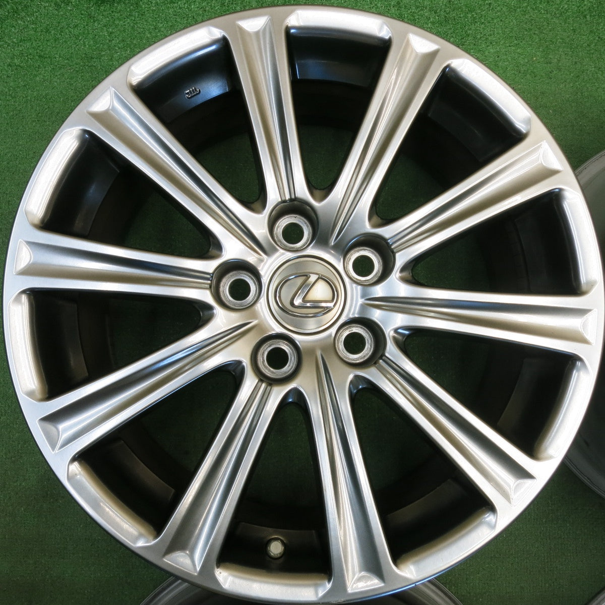 センサー付き！キレイ◎レクサス NX 純正 ホイール 17インチ 17×7J PCD114.3/5H◎6082204HAホ
