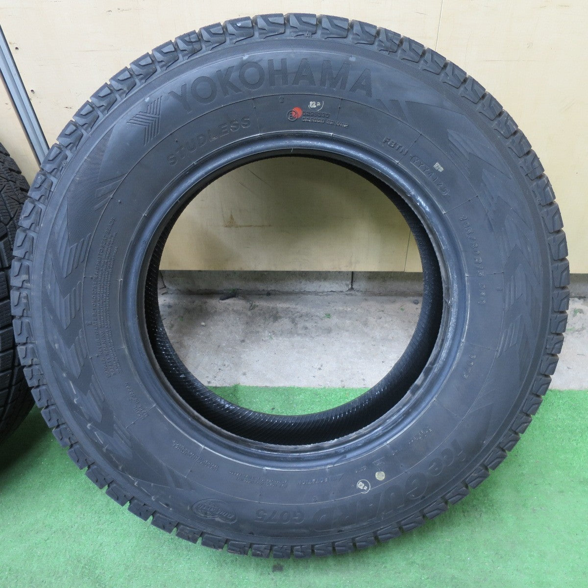 バリ溝！25年！ほぼ10分★スタッドレス 195/80R15 ヨコハマ アイスガード G075 タイヤ 15インチ ジムニーシエラ 等★6020202NGスタ