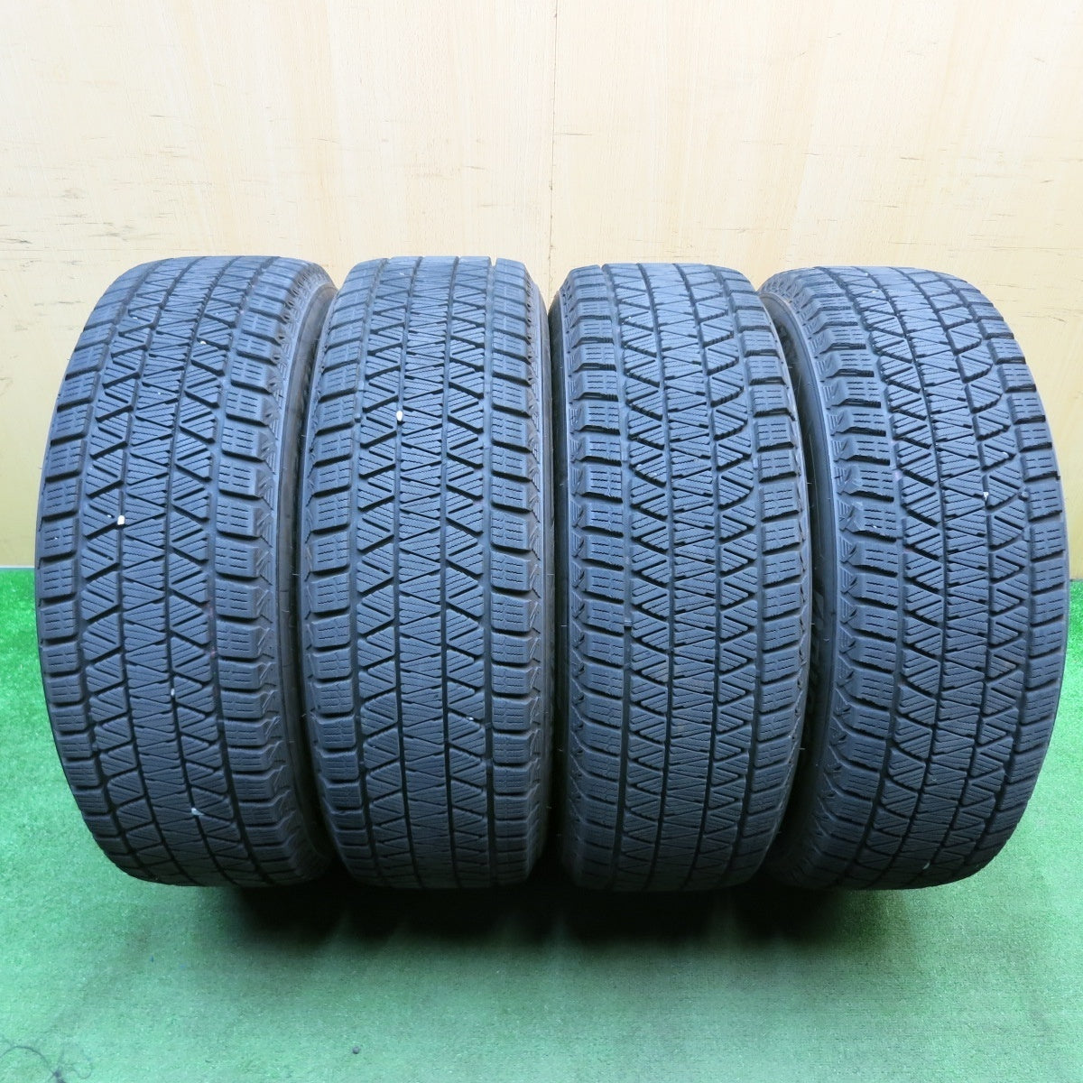 バリ溝！22年！キレイ！8.5分★スタッドレス 225/65R17 ブリヂストン ブリザック DM-V3 SMACK ENKEI AME スマック エンケイ 17インチ PCD114.3/5H★5040501TNス