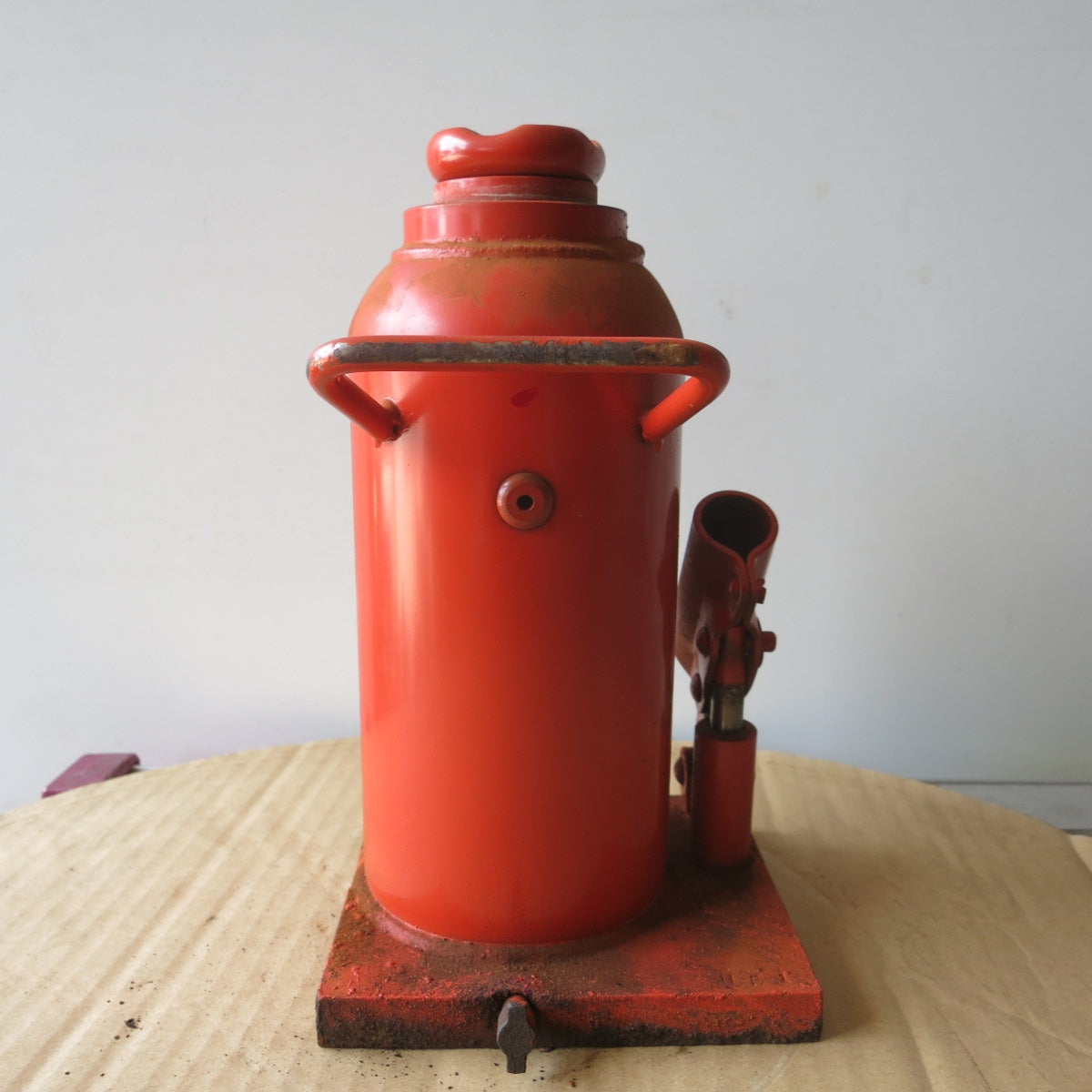 [送料無料] ◆マサダ 油圧 ジャッキ HP-15N 工具 15TON 15ton 15トン 15000kg 油圧式 オイル だるま ダルマ 車載 自動車 点検 整備①◆