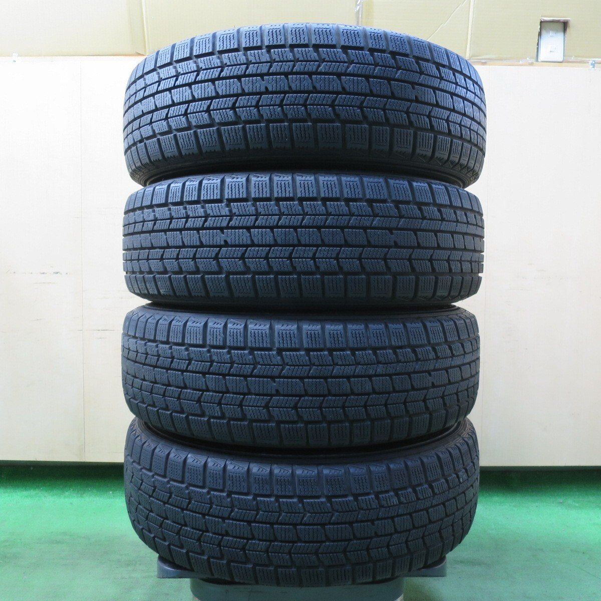 バリ溝！9.5分★スタッドレス 205/60R16 ダンロップ DSX-2 AGR aggression 16インチ PCD114.3/5H★5032407イス