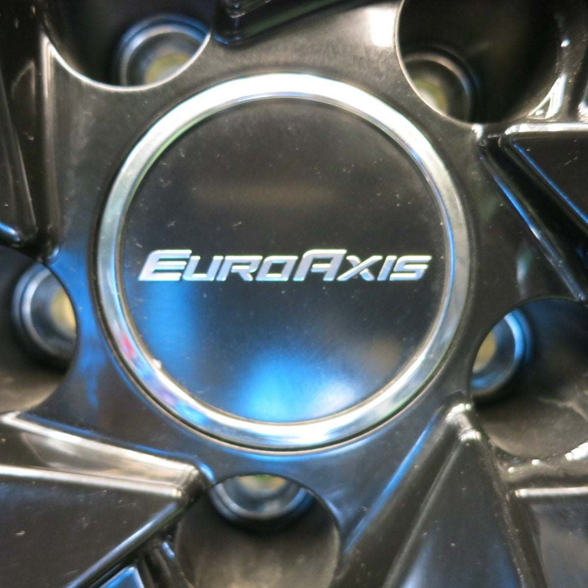 ほぼ未使用！24年！キレイ◎アウディ 等 EUROAXIS CROSS Edge 255/40R20 スタッドレス ピレリ アイスゼロ アシンメトリコ ユーロアクシス クロスエッジ 20インチ PCD112/5H◎6081404HAス