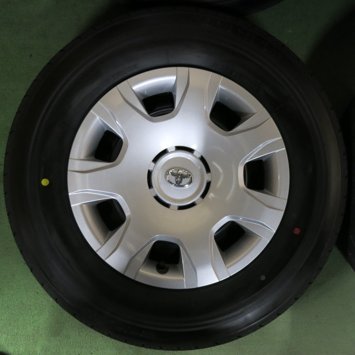 新車外し！25年★トヨタ 200系 ハイエース 純正 スチール 195/80R15 107/105S ブリヂストン エコピア RD613 15インチ PCD139.7/6H★5053014SYノ